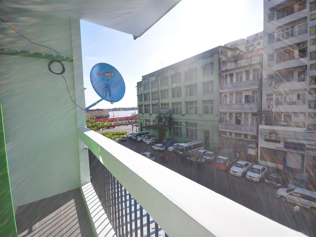 Hostel Latha Rangun Kültér fotó