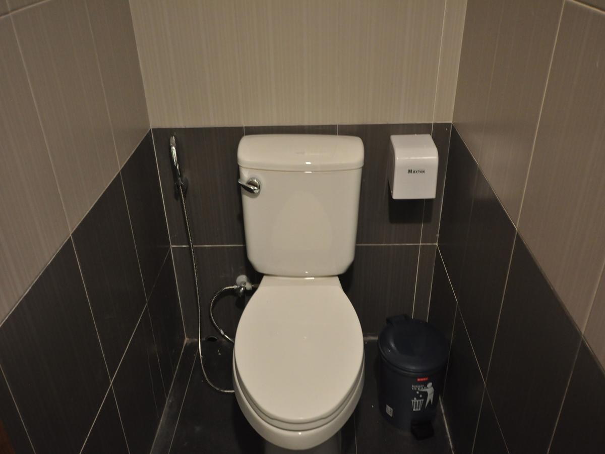 Hostel Latha Rangun Kültér fotó