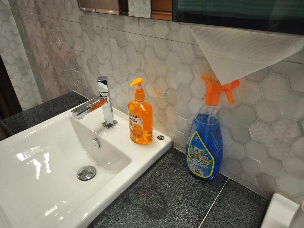 Hostel Latha Rangun Kültér fotó
