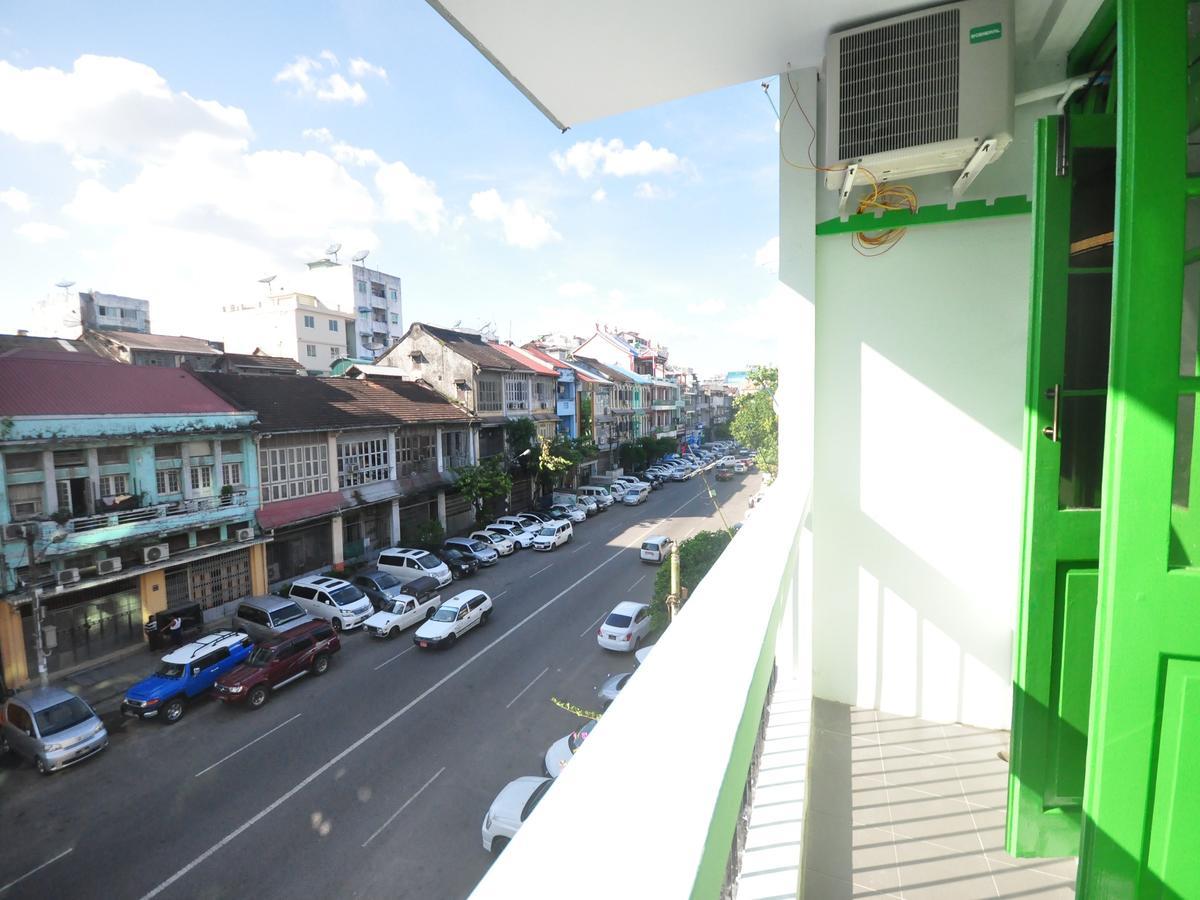 Hostel Latha Rangun Kültér fotó