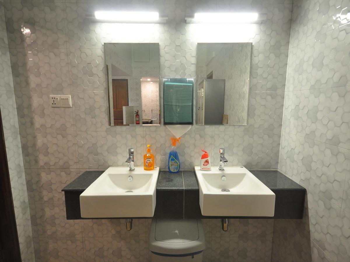 Hostel Latha Rangun Kültér fotó